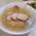 麺屋 侍 - クリア豚骨らーめん