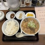 吉田とん汁店 - 