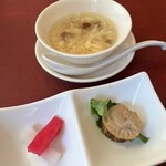 維新號 點心茶室 - 前菜2種と中華スープ