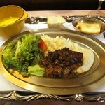 フランス料理店 牛肉食堂 COWBELL - 日替わり（牛スライスの重ね焼き）