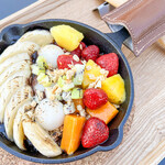 フルーツもりもり ホット・アサイーボウル