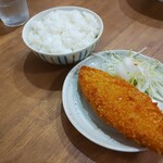 とんこつラーメン 鷹多花 - 白身魚　ライス