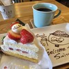 スイッチカフェ - 料理写真:いちごのショートケーキタルト710円＋コーヒー