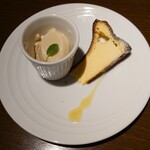 Itarian Dainingu Esutaria - レモンソースのベイクドチーズケーキとほうじ茶のパンナコッタ