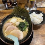 横浜家系ラーメン 天来家 - 