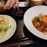 中華酒場 黒門 轍 - 友人の酢豚定食