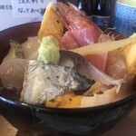 Daiwazushi - 特上ちらし丼のアップ