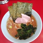 武蔵家 - 料理写真:ラーメン並。カタメオオメ　￥750