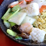 中華飯店 - 海鮮炒麺(海鮮あんかけ焼きそば)