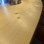 太郎酒店 - キレイな一枚板のテーブル