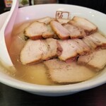 喜多方ラーメン 坂内 - 焼豚ラーメン・塩。