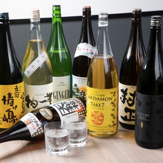 适合用餐的丰富多彩的饮料。无限畅饮980日元起