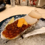 牡蠣と肉 天国札幌 - 牡蠣と帆立の生ウニ牡蠣