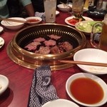 焼肉亭ソウル園 - タン焼いてます。