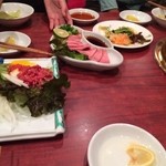 焼肉亭ソウル園 - タン刺しにユッケ