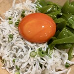 しんのすけ - しらすとめかぶ丼