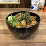 Yakitori Fukushige - 自慢の焼き鳥丼（825円）