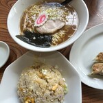 甲州屋 - ラーメン、半チャーハンセット