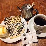 珈琲専門店 三十間 - シフォンケーキチョコバナナトッピング&コーヒー