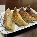 Kashiwaya - 焼ぎょうざ　4コ　　340円