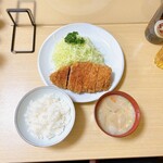 とんかつ燕楽 - ロースカツ+ご飯+豚汁