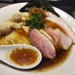 Ramen Break Beats - 熱々スープは香り豊かな鶏油がふんだんに