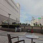 エクセルシオールカフェ - 店内から大井町駅中央東口を望む