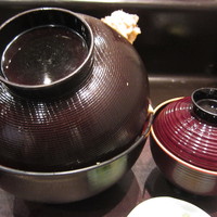 天ぷら ひさご - 大名天丼 蓋つきで到着