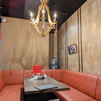札幌菜 虎鯨 - ゴージャスな店内