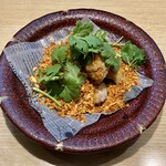 八幡麻婆 雅 - 豚唐揚げのエスニックパウダー(税込880円)