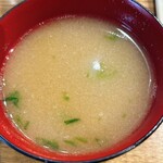 Uosakaba Futatsume - 味噌汁。有頭エビの出汁がたまらない。