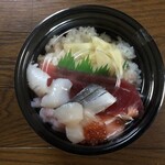 魚丼 - 