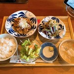 Suzuki Shokudou - もつ煮・刺身定食　1200円税込