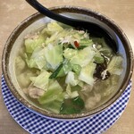 中国食彩厨房　龍の髭 - これはたぶんキャベツ湯麺？あっさり塩味