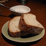 Civetta - お通し パン、バター