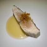 隼 - ・清澄　昆布〆したサワラの蒸し物