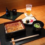 日本橋 鰻 伊勢定 蓮 - ■鰻重膳　蓮華　¥9.900
            ・鰻重（国内産活鰻使用）
            ・肝吸い
            ・香の物