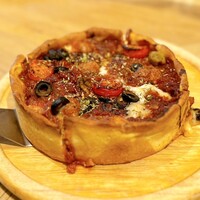 リオ・ブルーイング・コー ビストロアンドガーデン 東京ミッドタウン - シカゴピザ（シカゴクラシック）Sサイズ