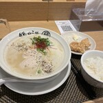 鶏白湯らーめん 鶏神 - 