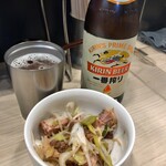 はな火屋 - 瓶ビールとチャーシューをおつまみで