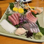 丸ひろ鮨 - 刺盛り。これ、2人前です♡