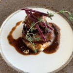 グランマーレ - ベーコンで巻いた国産黒毛和牛フィレ肉"トルネードステーギ" トリュフのソースポルト