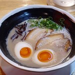 濃厚煮干とんこつラーメン 石田てっぺい - 