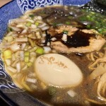 札幌味噌ラーメン専門店 けやき - 煮卵も半分もらった