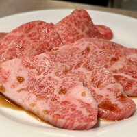 焼肉あきら - トモサンカク　タテバラ