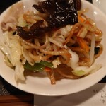 鴻福餃子酒場 - 味が付いてなかった上海焼きそば