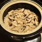 Muran Gottsu - キノコの炊き込みご飯