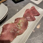 大徳壽 - 牛タンの食べ比べ