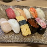 Kaitenzushi Honjin - 