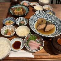 魚とおばんざい 泉士 - 